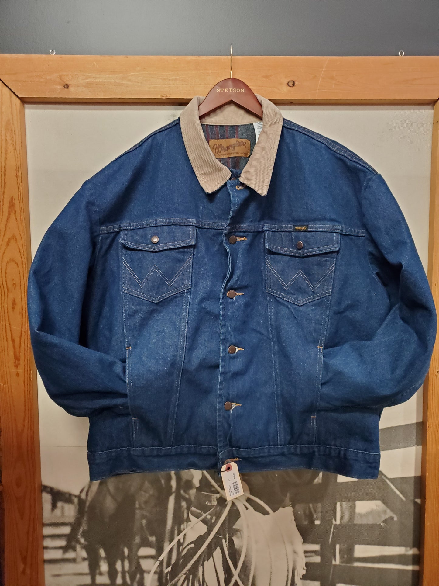 Men's Like New                           Wrangler Stormrider