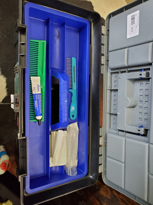 Oster Clipmaster Set in Case