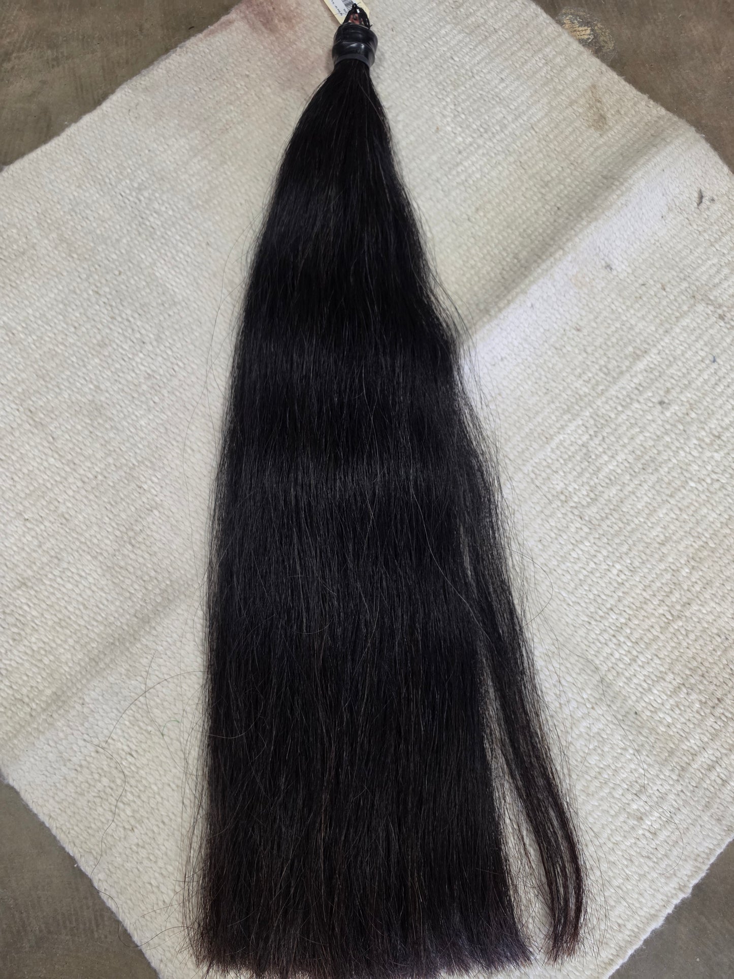 Bay Show Tail- Tie In