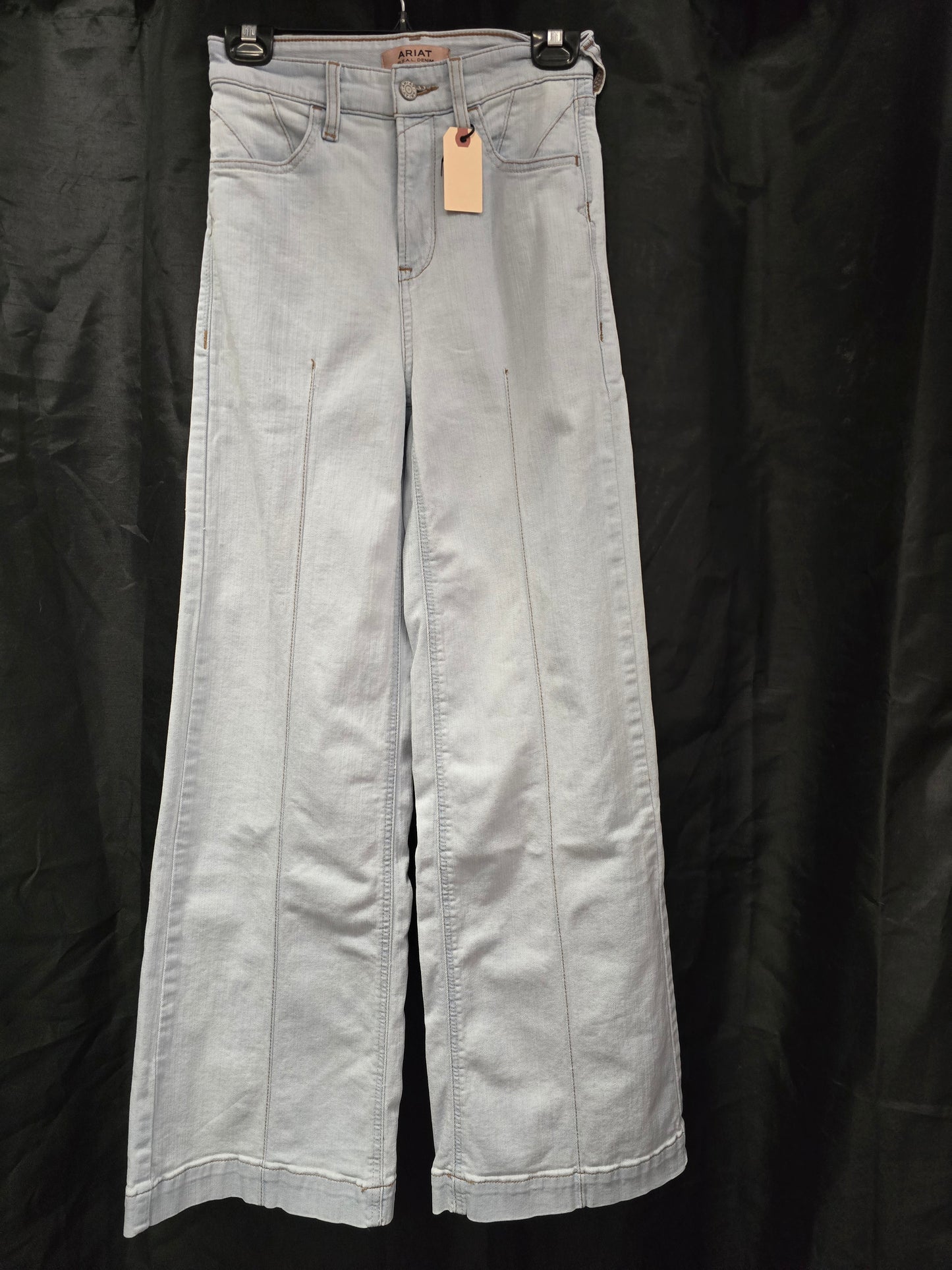 NWOT Light Wash Ariat Jeans