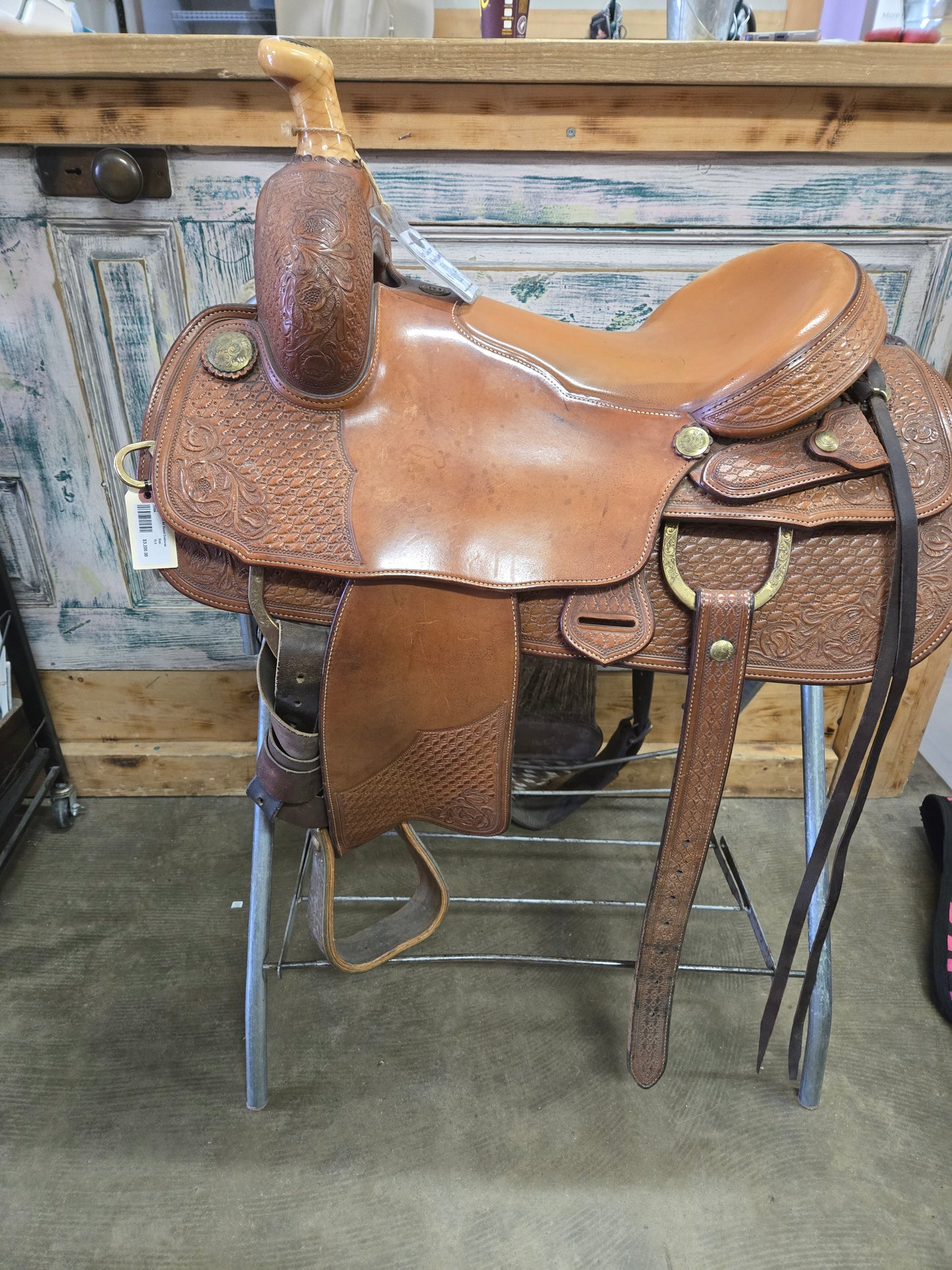 Ken Cameron All Round Cowhorse                        (15.5)