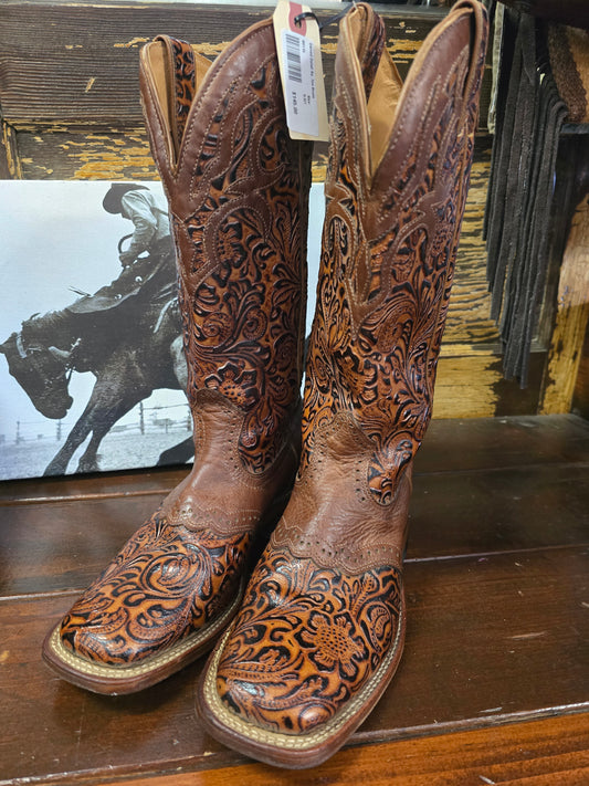 Carved Detail Sq. Toe Boots