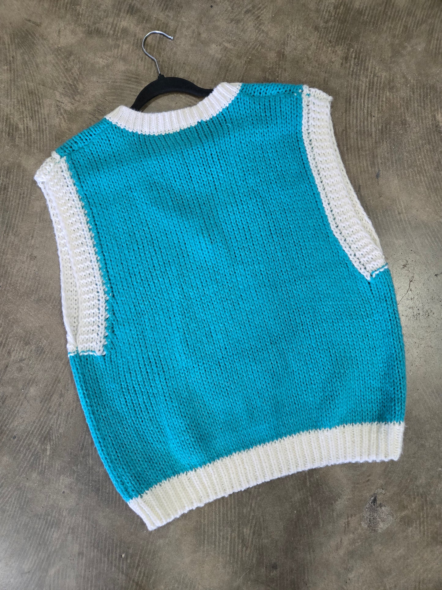 Turq. Sweater Vest/ Hoseshoe