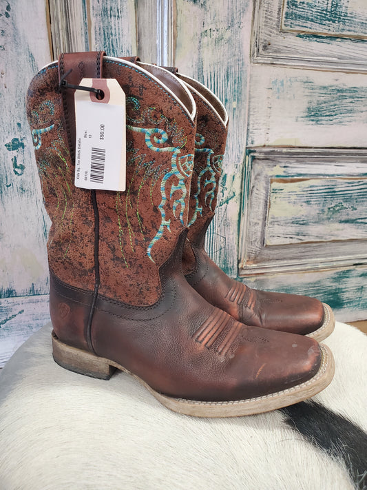 Kids Sq. Toe Stitch Details