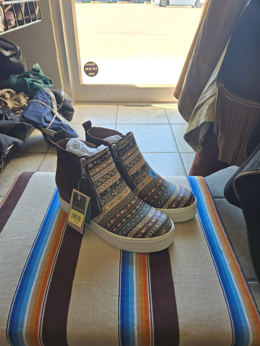 Ladies Brown Striped Boots